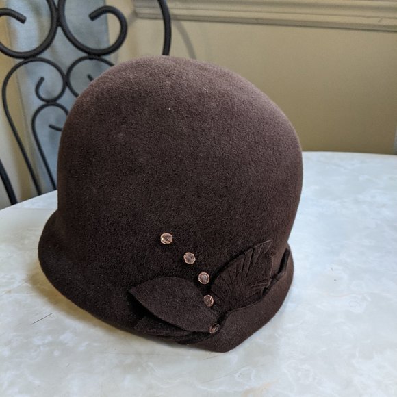 Brown Cloche Hat - Picture 1 of 5
